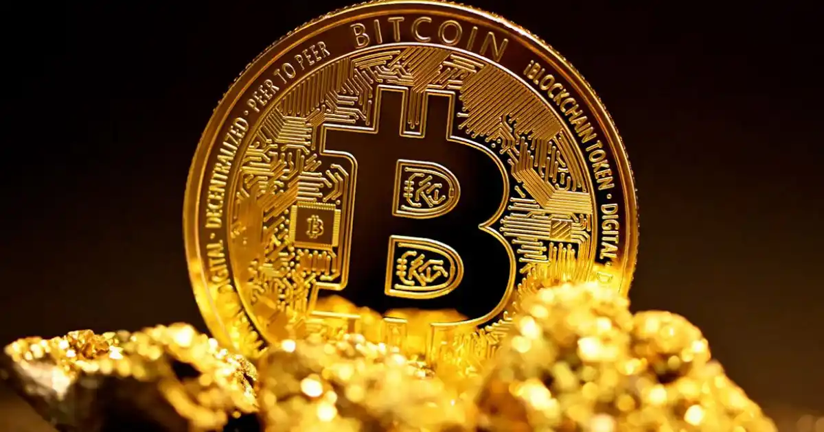 Bitcoin plummets to $61,000: -25% in June as long-term investors sell